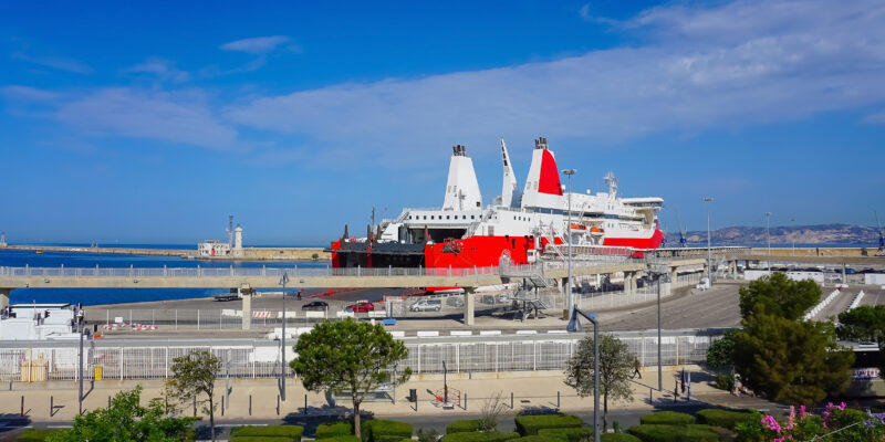 Transport-de-corps-vers-la-Corse-par-bateau-Marseille-Ajaccio-Bastia